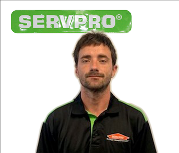 employee with SERVPRO shirt